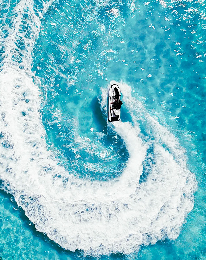 Enjoy the beauty of Maldives
